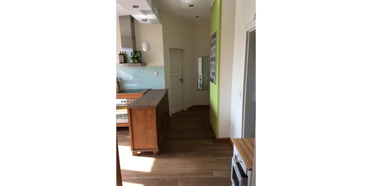Dachgeschoßwohnung Krefeld Cracau - 2.5 Zimmer, 76 m&sup2;, 170.000&euro; | Angebot:26765882