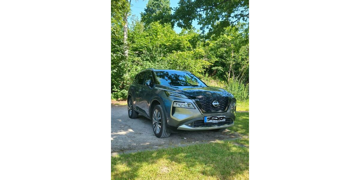 Nissan X-Trail 2.800 km 40.800 &euro; Essen 45276