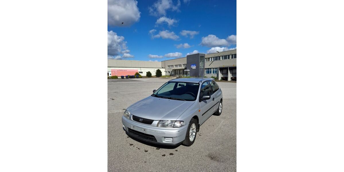 Mazda 323 115.558 km 700 &euro; Krefeld 47809