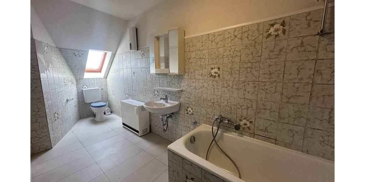 Einfamilienhaus Herten Langenbochum - 8 Zimmer, 215 m&sup2;, 350.000&euro; | Angebot:26142775