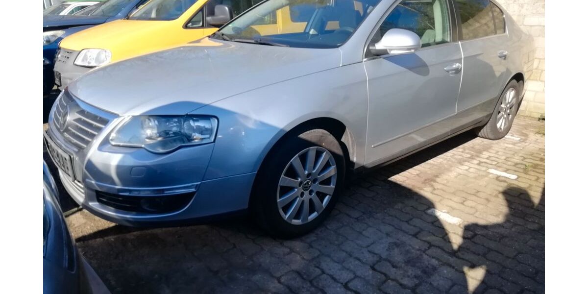 VW Passat 279.404 km 2.890 &euro; Essen 45309