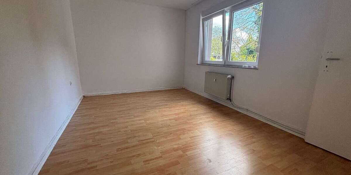 Etagenwohnung Oberhausen Lirich - 4 Zimmer, 86 m&sup2;, 585&euro; | Angebot:26290539