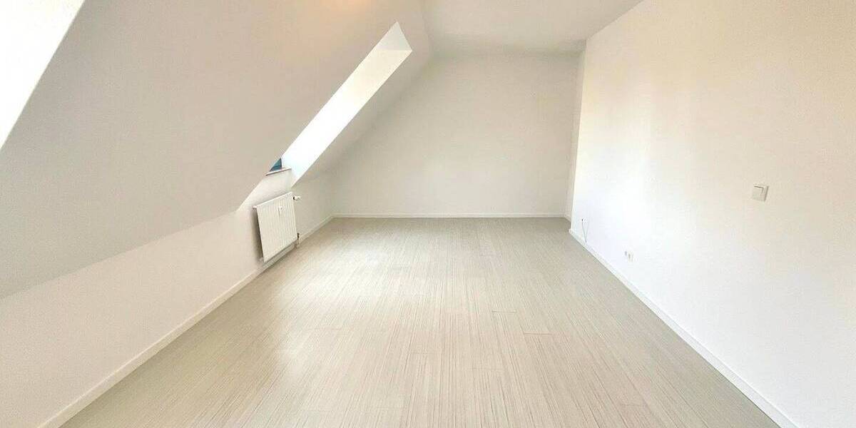 Etagenwohnung Krefeld Stadtmitte - 3 Zimmer, 81 m&sup2;, 609&euro; | Angebot:26779744