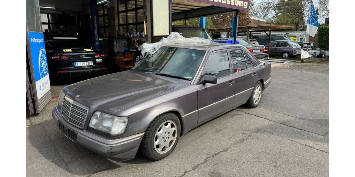 Mercedes-Benz 280 374.000 km 1.994 &euro; Krefeld 47807