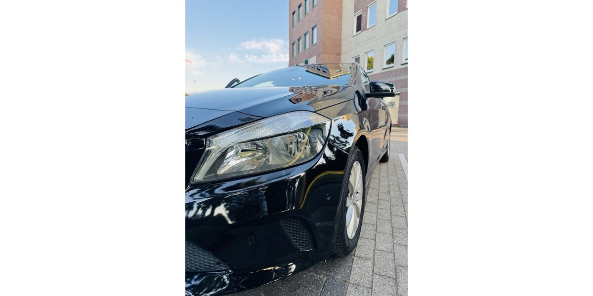 Mercedes-Benz A 180 126.065 km 14.900 &euro; Geldern 47608