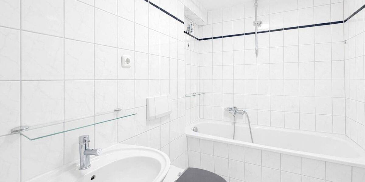 Zimmer Essen Stadtkern - 4 Zimmer, 95 m&sup2;, 700&euro; | Angebot:25773897