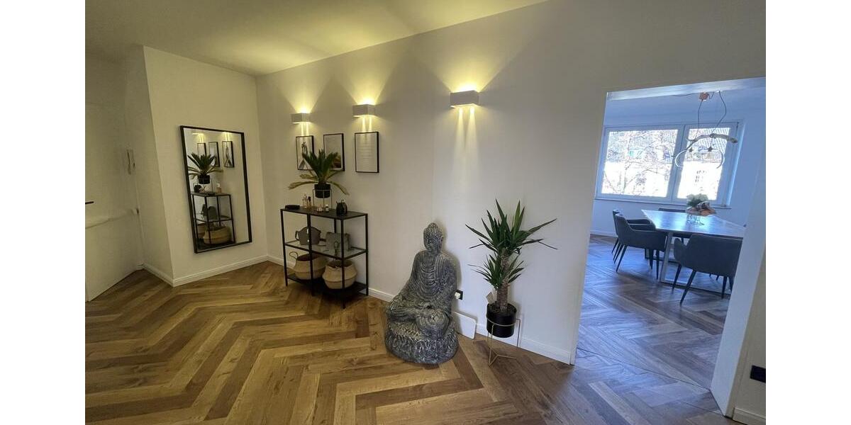 Etagenwohnung Krefeld Cracau - 4 Zimmer, 112 m&sup2;, 1.240&euro; | Angebot:25871602