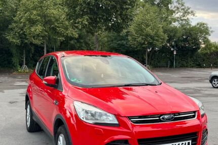 Ford Kuga 156.000 km 8.300 &euro; Duisburg 47228