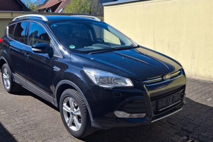 Ford Kuga 142.000 km 5.300 &euro; Bottrop 46242
