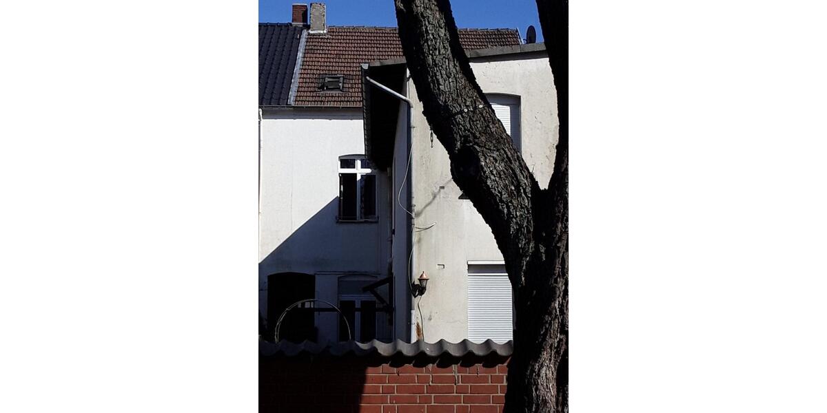 Reihenhaus Duisburg Essenberg - 9 Zimmer, 207 m&sup2;, 220.000&euro; | Angebot:24774566