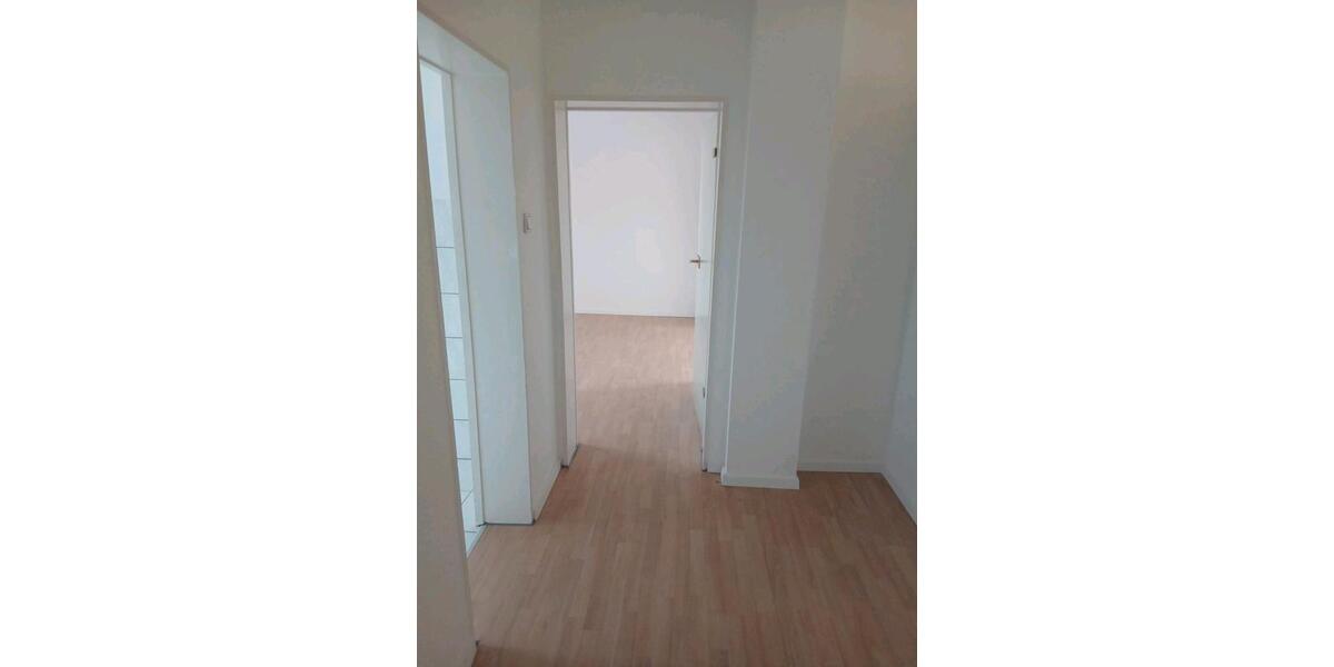 Etagenwohnung Gelsenkirchen Gelsenkirchen-Mitte - 1 Zimmer, 81 m&sup2;, 550&euro; | Angebot:25974930