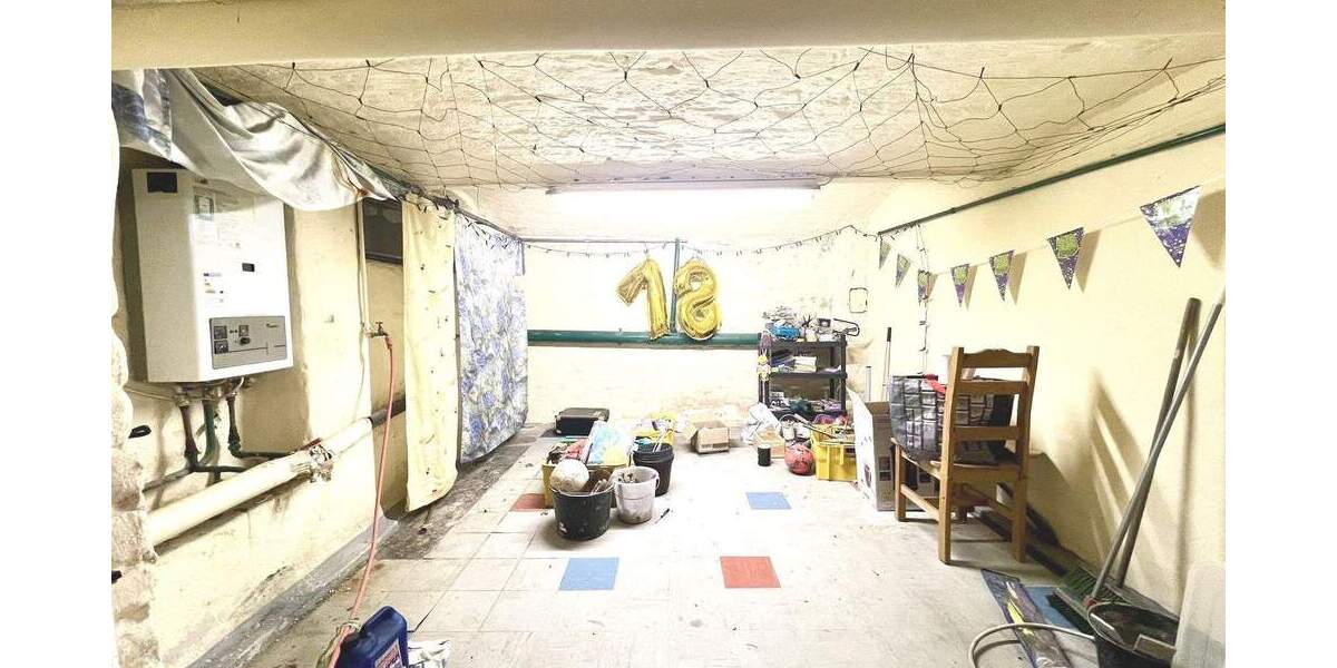 Mehrfamilienhaus, Wohnhaus Krefeld Uerdingen - 6 Zimmer, 145 m&sup2;, 259.000&euro; | Angebot:25692546