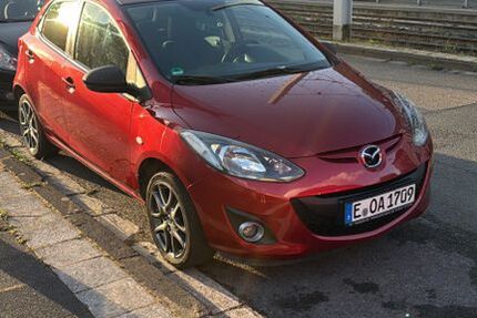 Mazda 2 105.000 km 5.200 &euro; Essen 45357