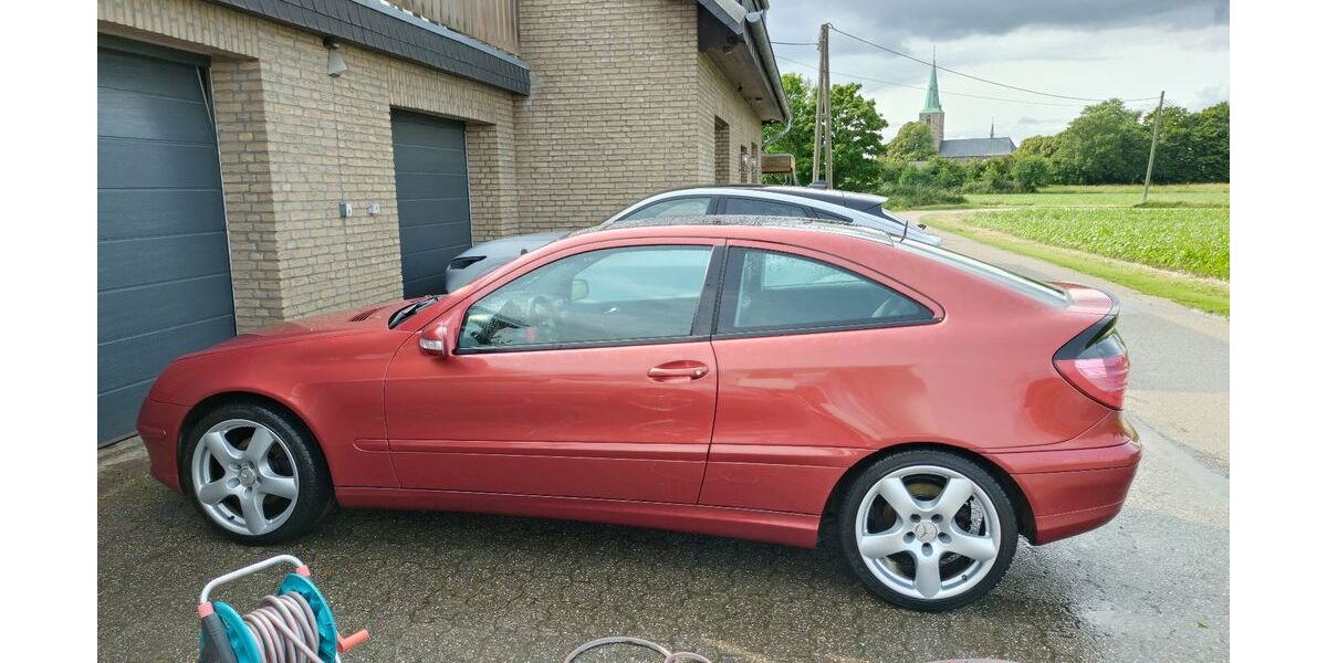 Mercedes-Benz C 230 224.210 km 3.999 &euro; Alpen 46519