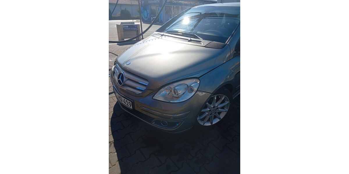 Mercedes-Benz B 200 302.000 km 1.550 &euro; Krefeld 47804