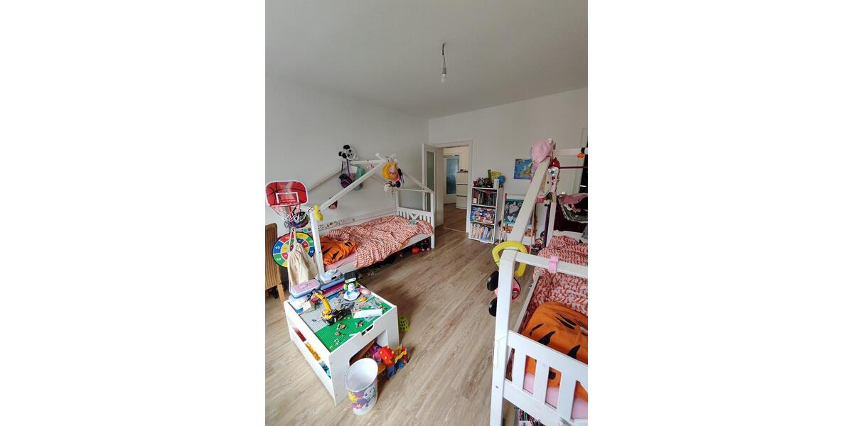 Etagenwohnung Krefeld - 3 Zimmer, 92 m&sup2;, 820&euro; | Angebot:25217900