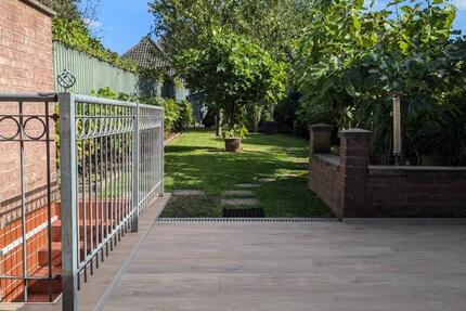 Haus Wesel - 7 Zimmer, 104 m&sup2;, 365.000&euro; | Angebot:25393572