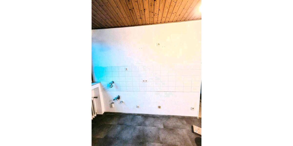 Dachgeschoßwohnung Dinslaken Hiesfeld - 2.5 Zimmer, 73 m&sup2;, 670&euro; | Angebot:25987330