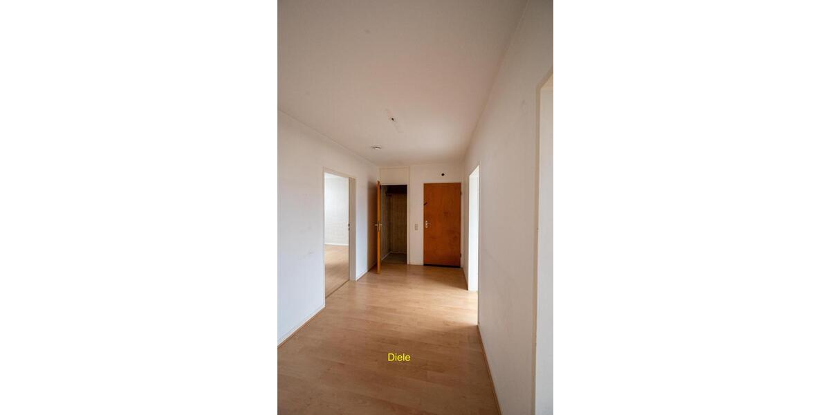 Dachgeschoßwohnung Essen Stadtbezirk IV - 3.5 Zimmer, 63 m&sup2;, 500&euro; | Angebot:25170738