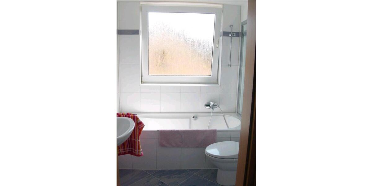 Dachgeschoßwohnung Oberhausen Alstaden - 3.5 Zimmer, 68 m&sup2;, 149.500&euro; | Angebot:25810230