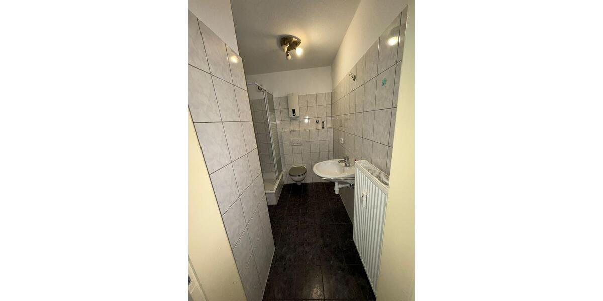 Dachgeschoßwohnung Duisburg Duisburg-Mitte - 4 Zimmer, 86 m&sup2;, 645&euro; | Angebot:25972396