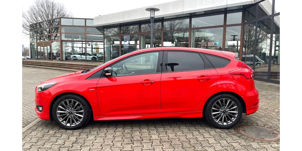 Ford Focus 111.209 km 11.400 &euro; Marl 45768