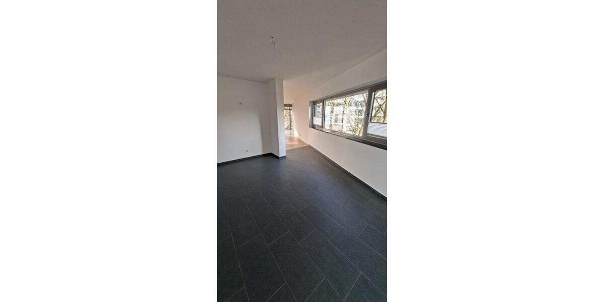 Etagenwohnung Essen Stadtbezirk II - 2.5 Zimmer, 91 m&sup2;, 1.136&euro; | Angebot:24472520