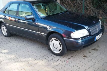 Mercedes-Benz C 180 75.000 km 4.999 &euro; DUISBURG 47179