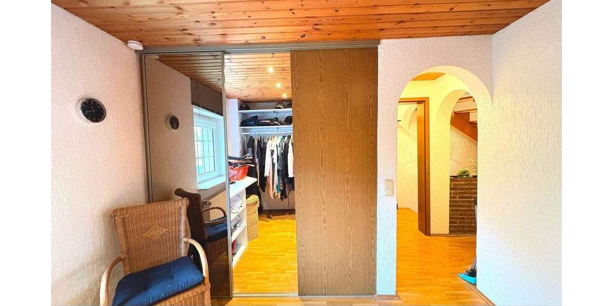 Einfamilienhaus Essen Schonnebeck - 4 Zimmer, 115 m&sup2;, 330.000&euro; | Angebot:25679215