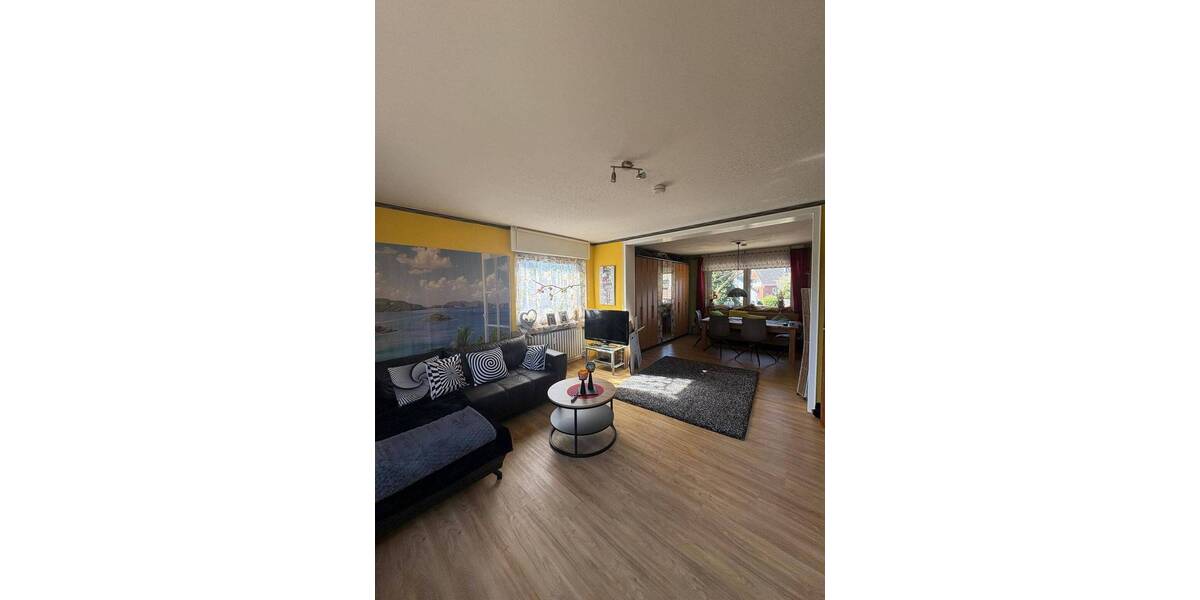 Etagenwohnung Krefeld Oppum - 1 Zimmer, 89 m&sup2;, 950&euro; | Angebot:26244926