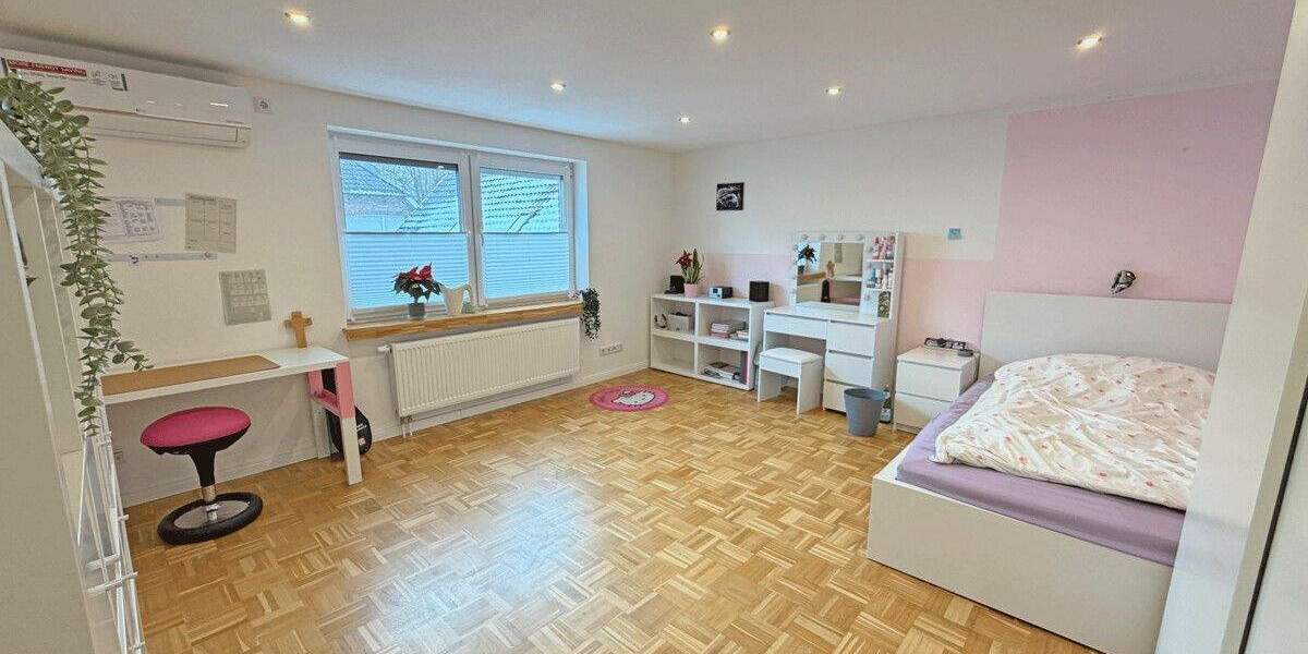 Einfamilienhaus Hünxe Krudenburg - 8 Zimmer, 246 m&sup2;, 550.000&euro; | Angebot:25684454