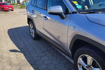 Toyota RAV 4 115.400 km 26.700 &euro; Krefeld, Stadt 47805