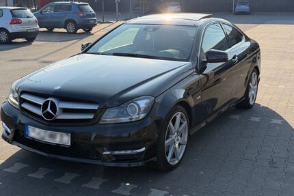 Mercedes-Benz C 250 148.000 km 14.555 &euro; Essen 45141