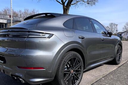 Porsche Cayenne 17.500 km 141.400 &euro; Xanten 46509