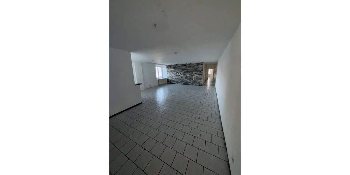 Etagenwohnung Duisburg Friemersheim - 5 Zimmer, 156 m&sup2;, 650&euro; | Angebot:26107352