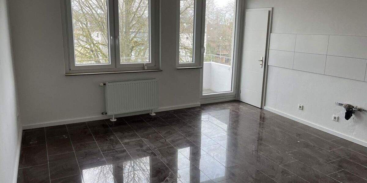 Etagenwohnung Krefeld Stadtmitte - 2 Zimmer, 91 m&sup2;, 710&euro; | Angebot:25780302