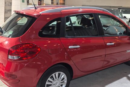 Renault Clio 49.826 km 5.000 &euro; Voerde 46562