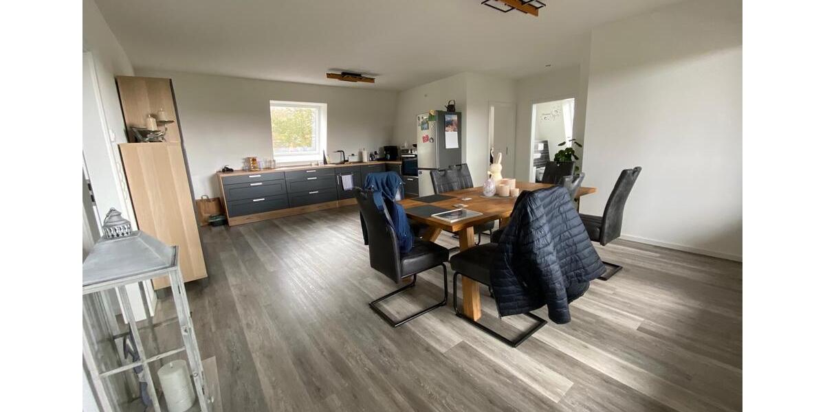 Dachgeschoßwohnung Wesel Bislich - 3 Zimmer, 85 m&sup2;, 900&euro; | Angebot:25967643