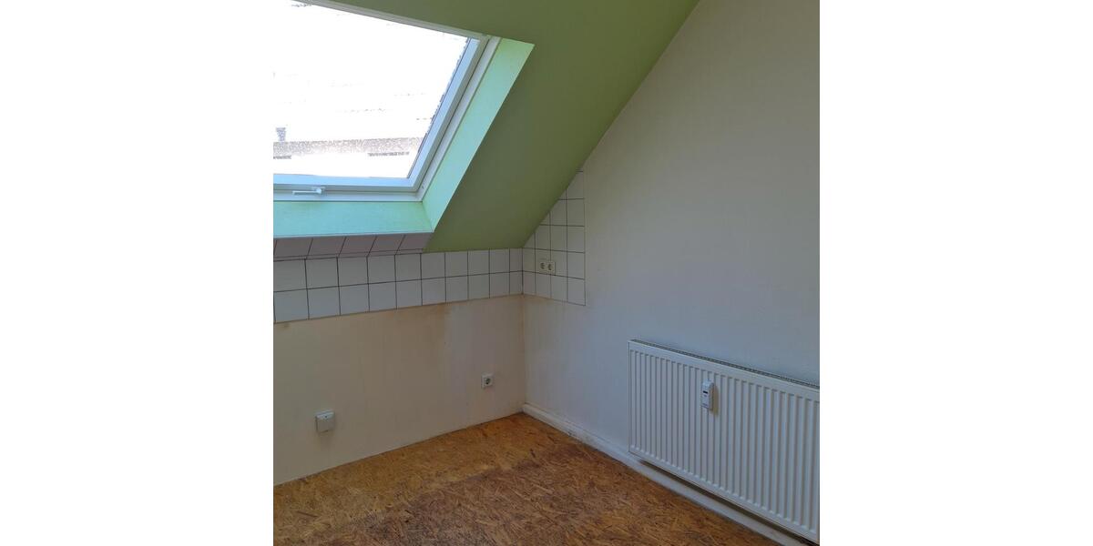 Dachgeschoßwohnung Krefeld Dießem - 2 Zimmer, 40 m&sup2;, 400&euro; | Angebot:25987306