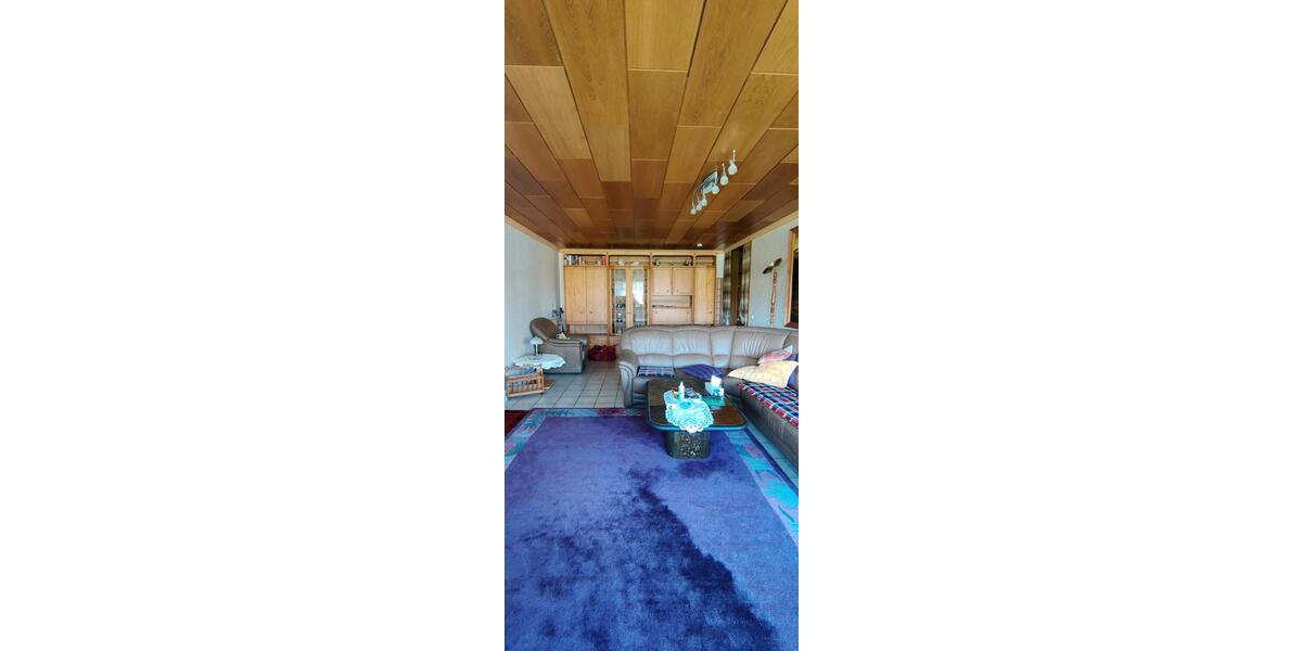Etagenwohnung Duisburg Essenberg - 3 Zimmer, 109 m&sup2;, 180.000&euro; | Angebot:26323375
