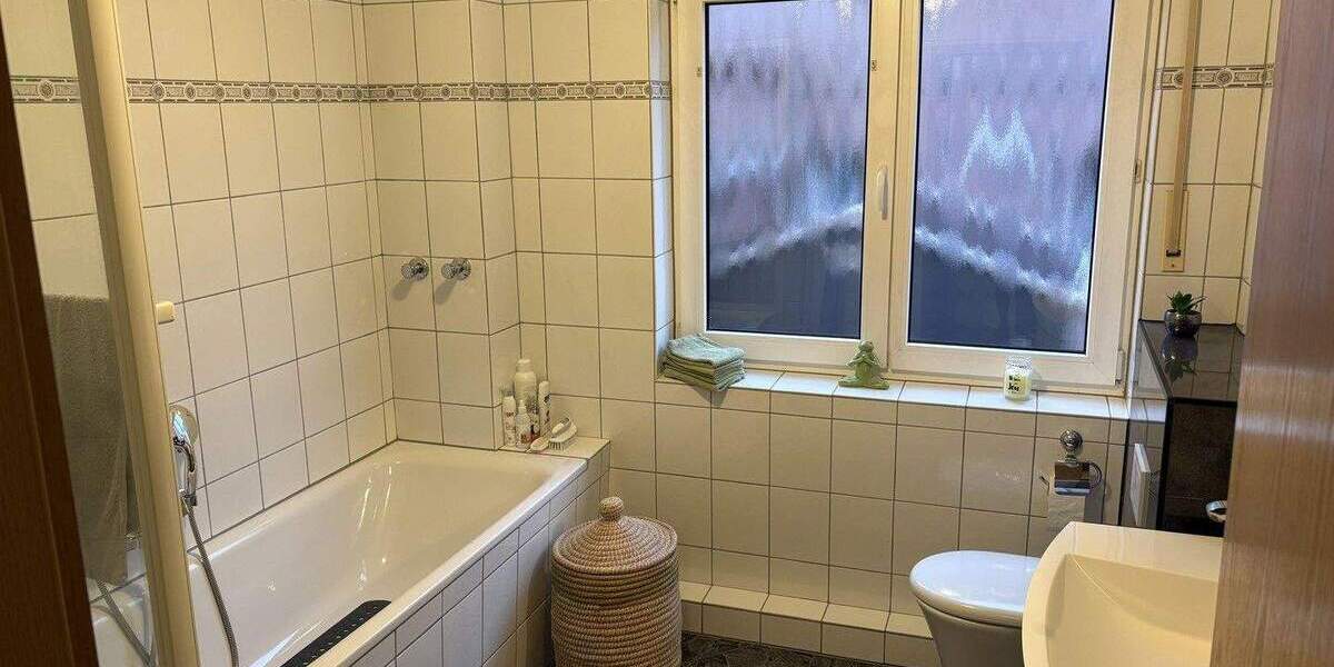 Doppelhaushälfte Alpen - 8 Zimmer, 222 m&sup2;, 599.000&euro; | Angebot:25805642