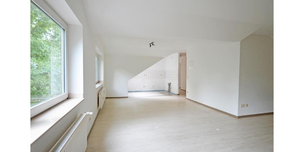 Dachgeschoßwohnung Duisburg Walsum - 3 Zimmer, 72 m&sup2;, 585&euro; | Angebot:25765138