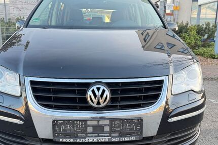 VW Touran 217.000 km 3.299 &euro; Oberhausen 46047
