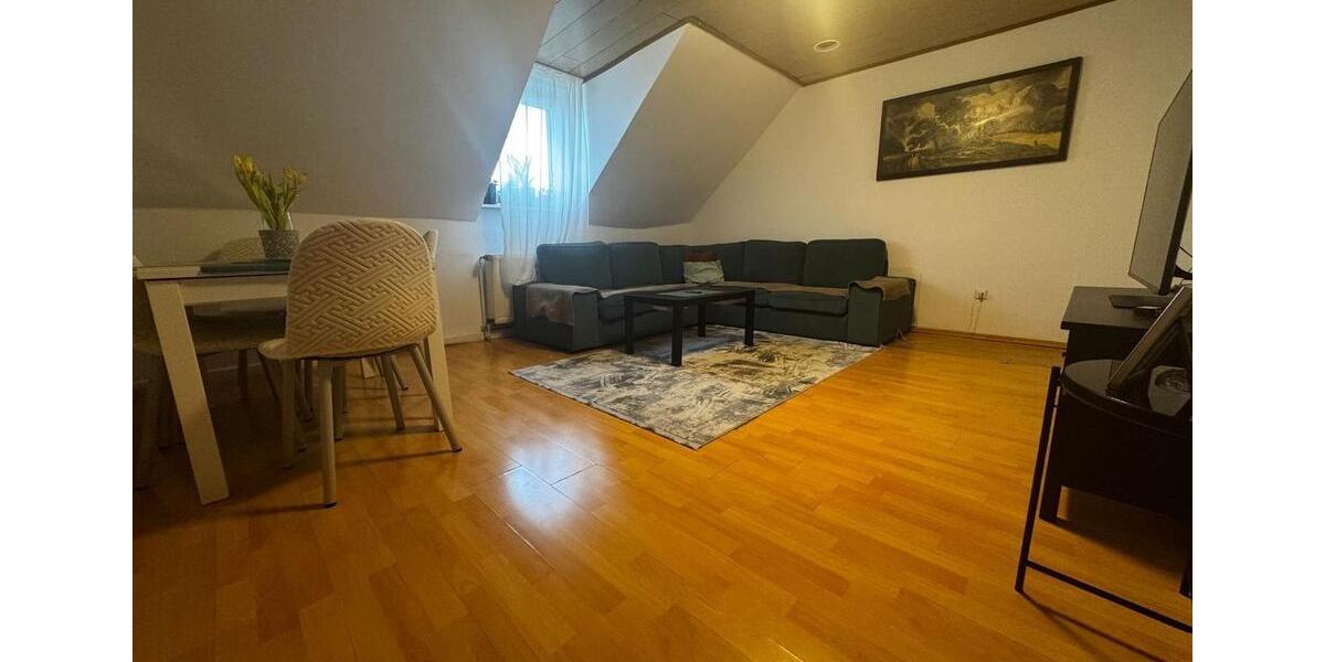 Dachgeschoßwohnung Duisburg Laar - 4.5 Zimmer, 95 m&sup2;, 830&euro; | Angebot:25782663
