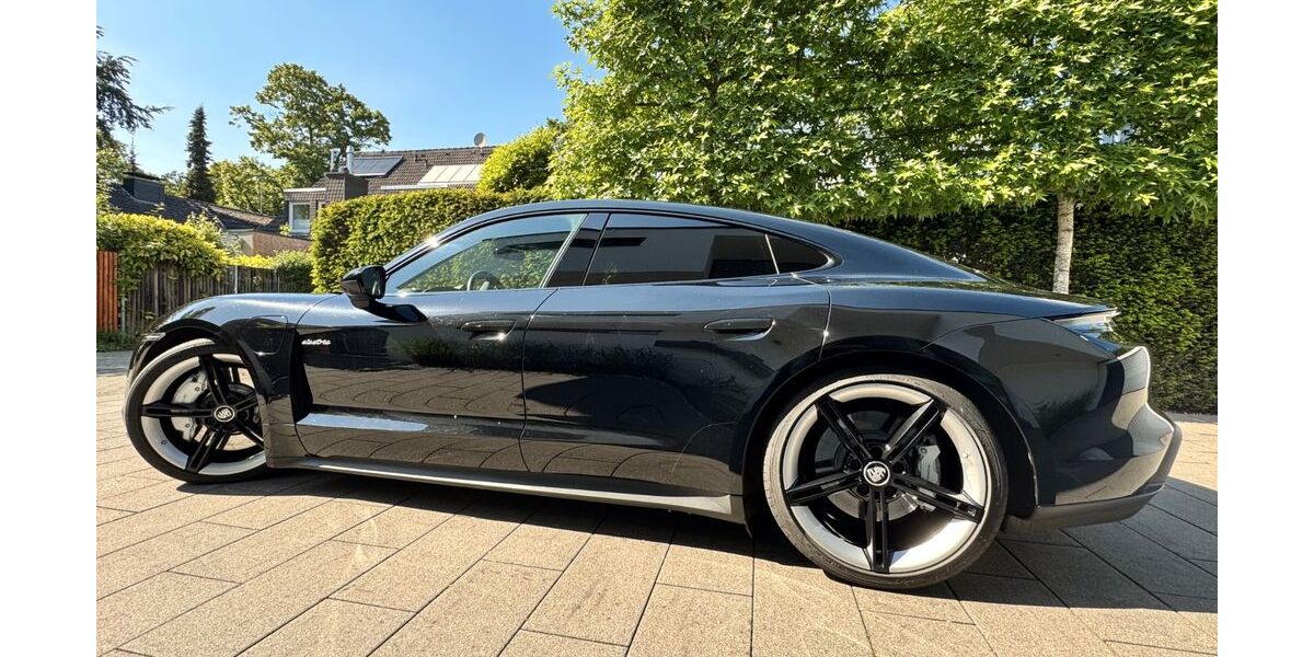 Porsche Taycan 41.411 km 64.900 &euro; Krefeld 47804
