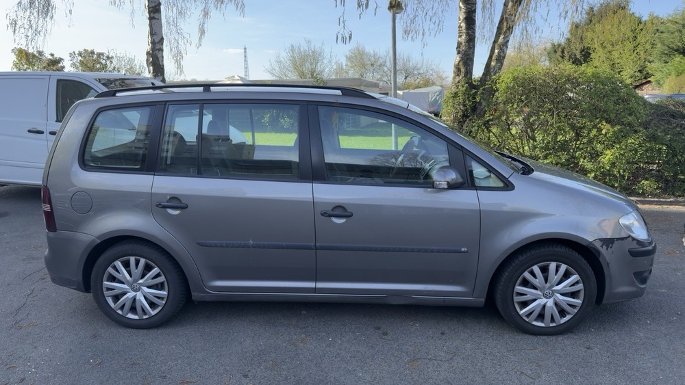 VW Touran 176.299 km 3.650 &euro; Rheinberg 47495