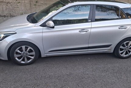 Hyundai i20 214.000 km 6.200 &euro; Gelsenkirchen 45879