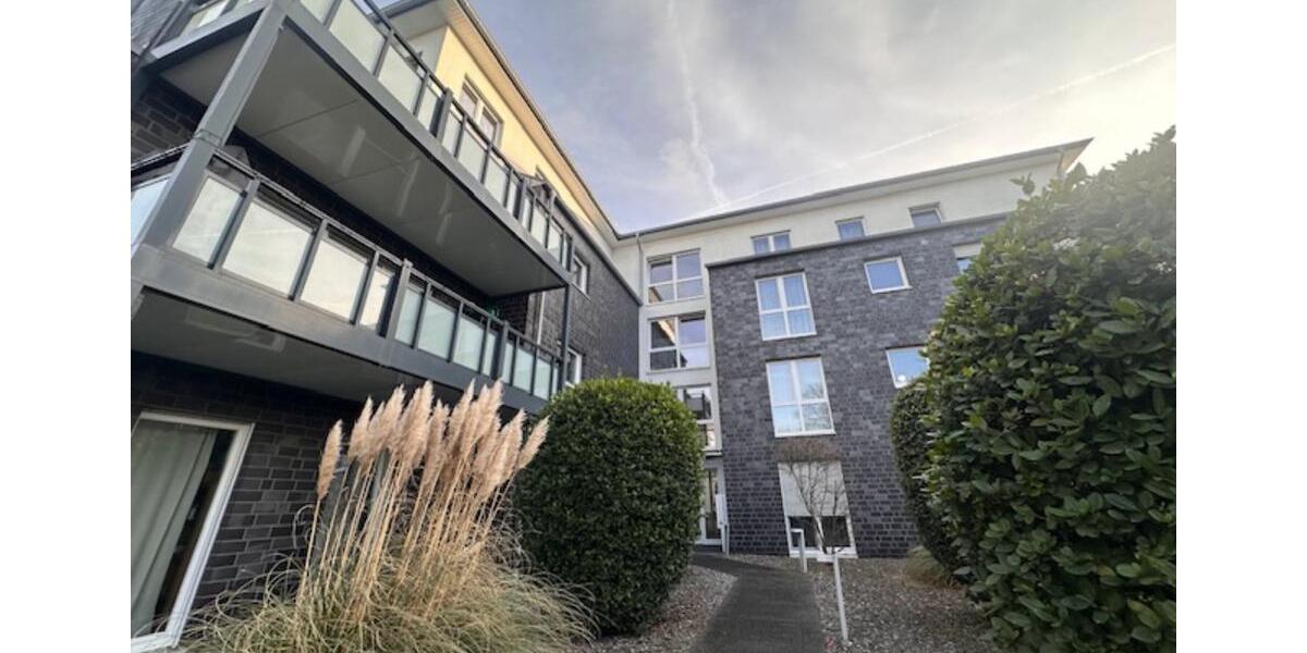 Erdgeschoßwohnung Oberhausen Schmachtendorf - 4 Zimmer, 104 m&sup2;, 1.511&euro; | Angebot:25871325