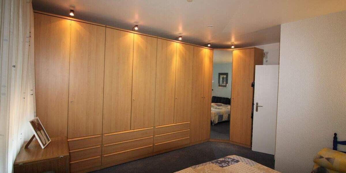 Mehrfamilienhaus, Wohnhaus Rheinberg Ossenberg - 7 Zimmer, 257 m&sup2;, 550.000&euro; | Angebot:25670153