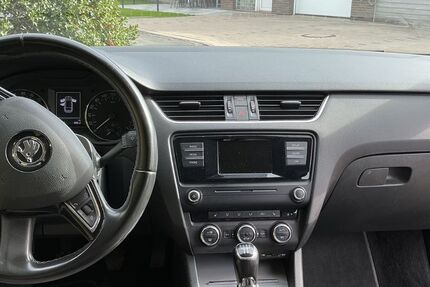 Skoda Octavia 204.000 km 6.200 &euro; Wesel 46487